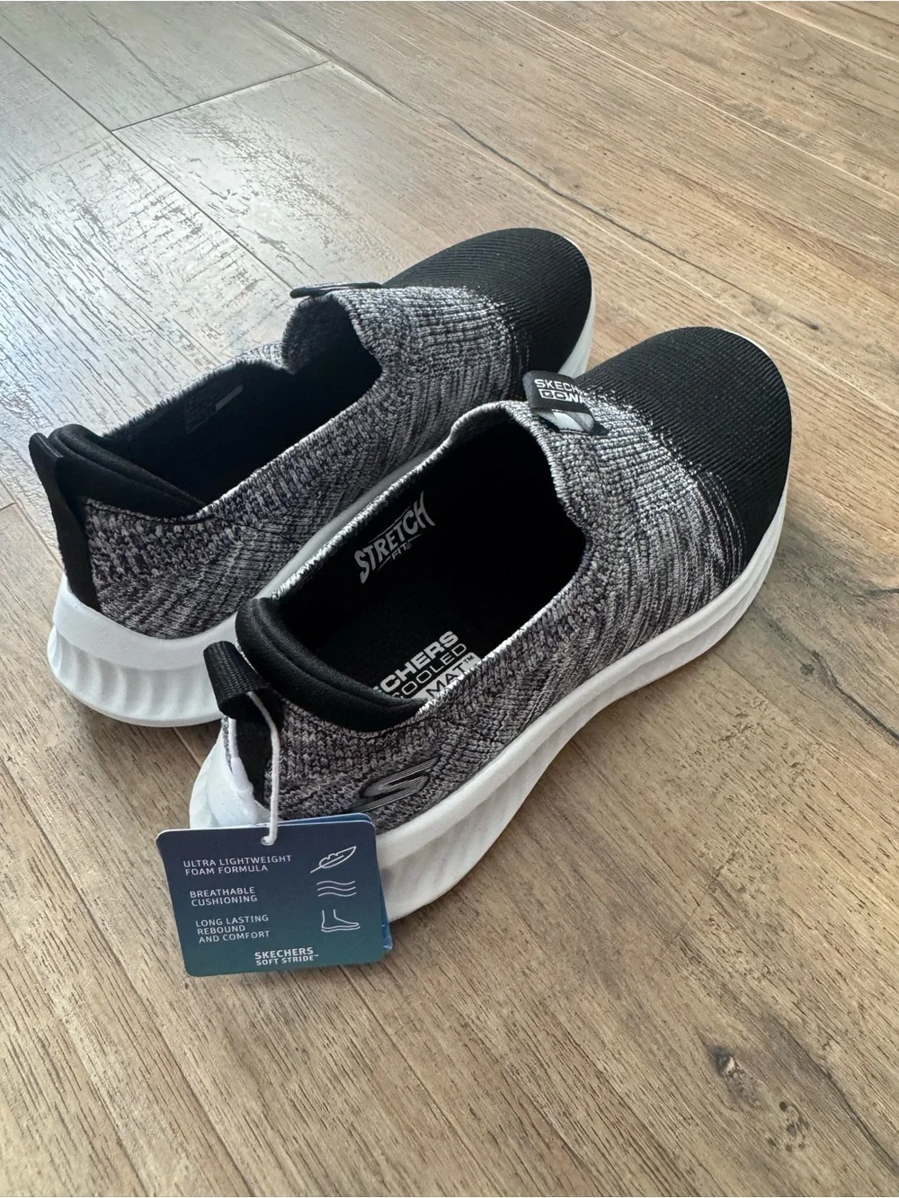Skechers lightweight knit